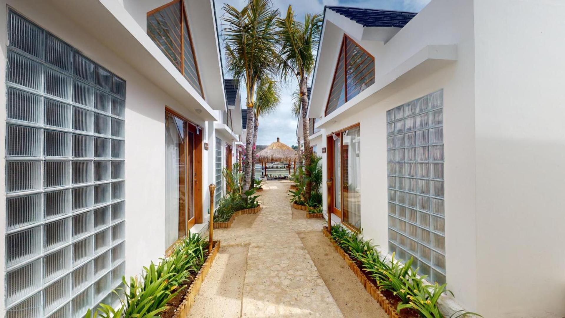 Segara Seaside Resort Lembongan Exterior photo