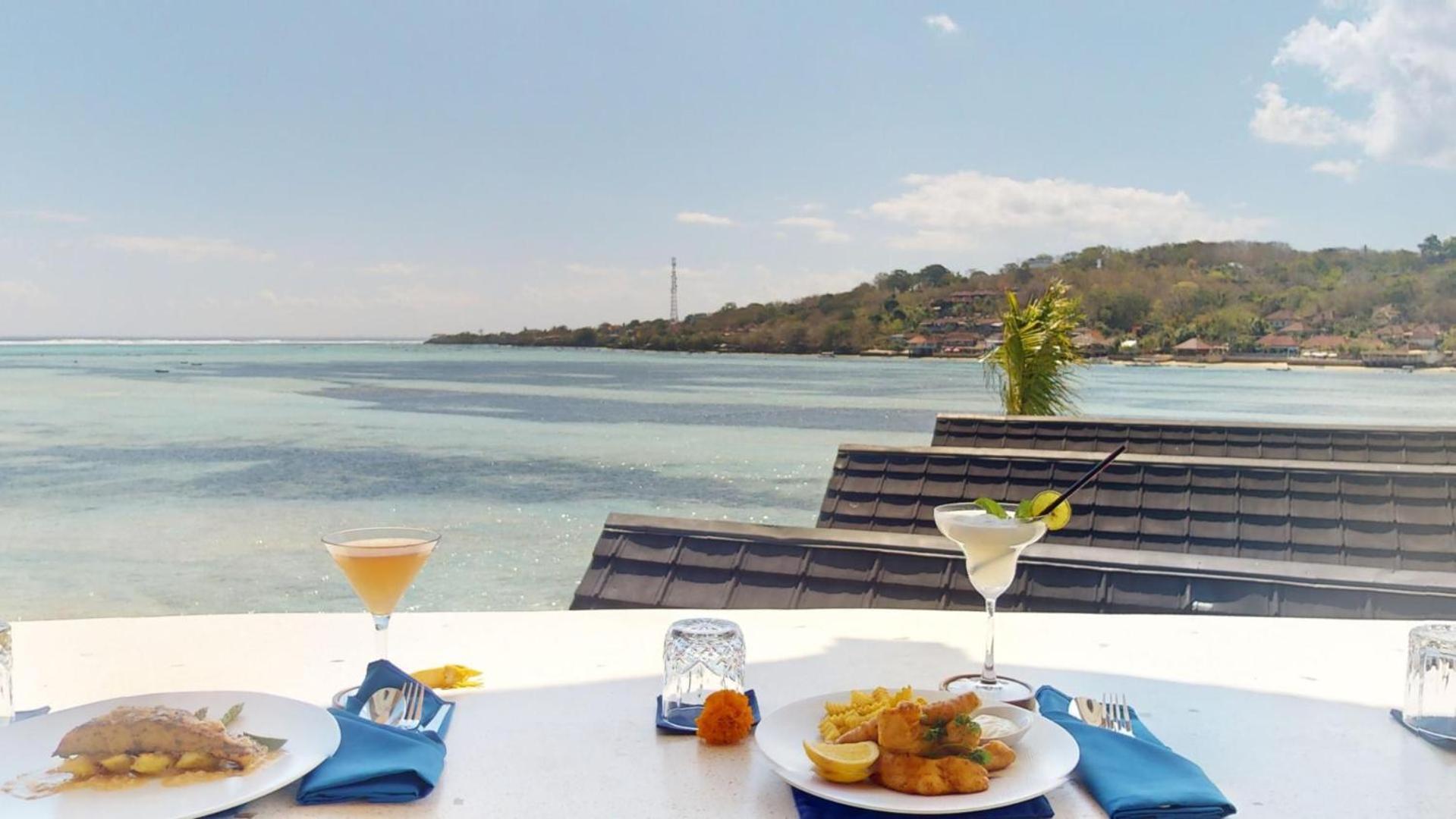 Segara Seaside Resort Lembongan Exterior photo